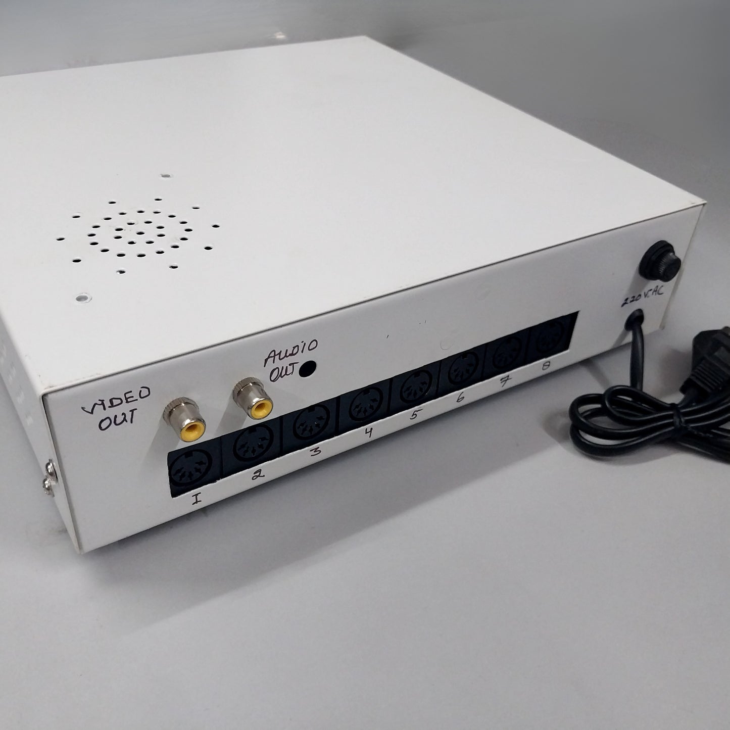 AS-8C Two Way 8 Channel Audio SWITCHER Without Audio Units