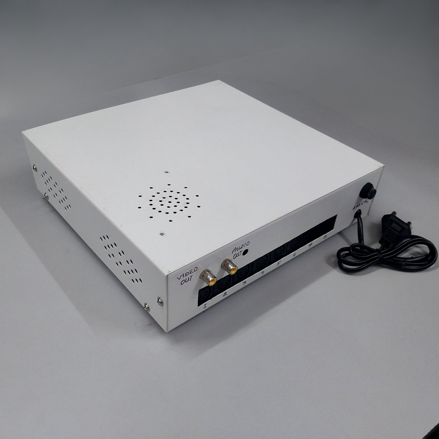 AS-8C Two Way 8 Channel Audio SWITCHER Without Audio Units