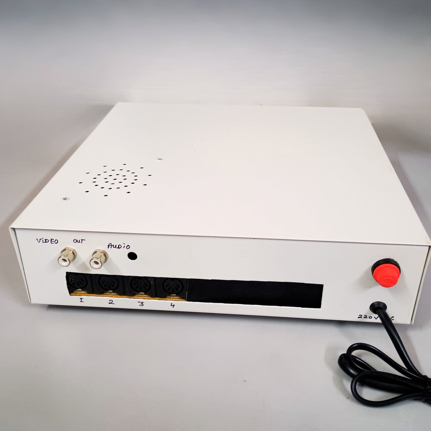 Combo-CN16 Two way 4 Channel Audio Switcher with 4 Audio units and required connectors