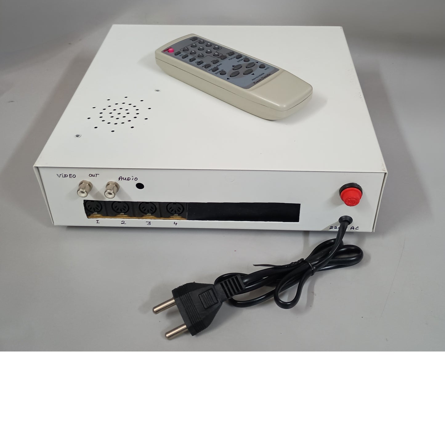 Combo-CN16 Two way 4 Channel Audio Switcher with 4 Audio units and required connectors
