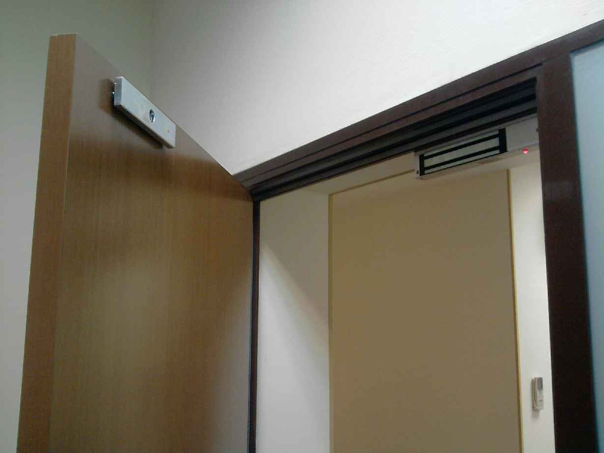 Combo-CN114 Biometric Attendance & Access Control System with EM Lock & Push Button