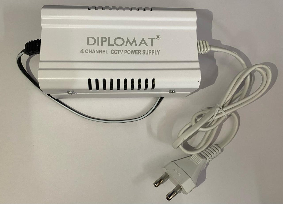 DP-04 Diplomat 4-channel 12V 3A CCTV power supply