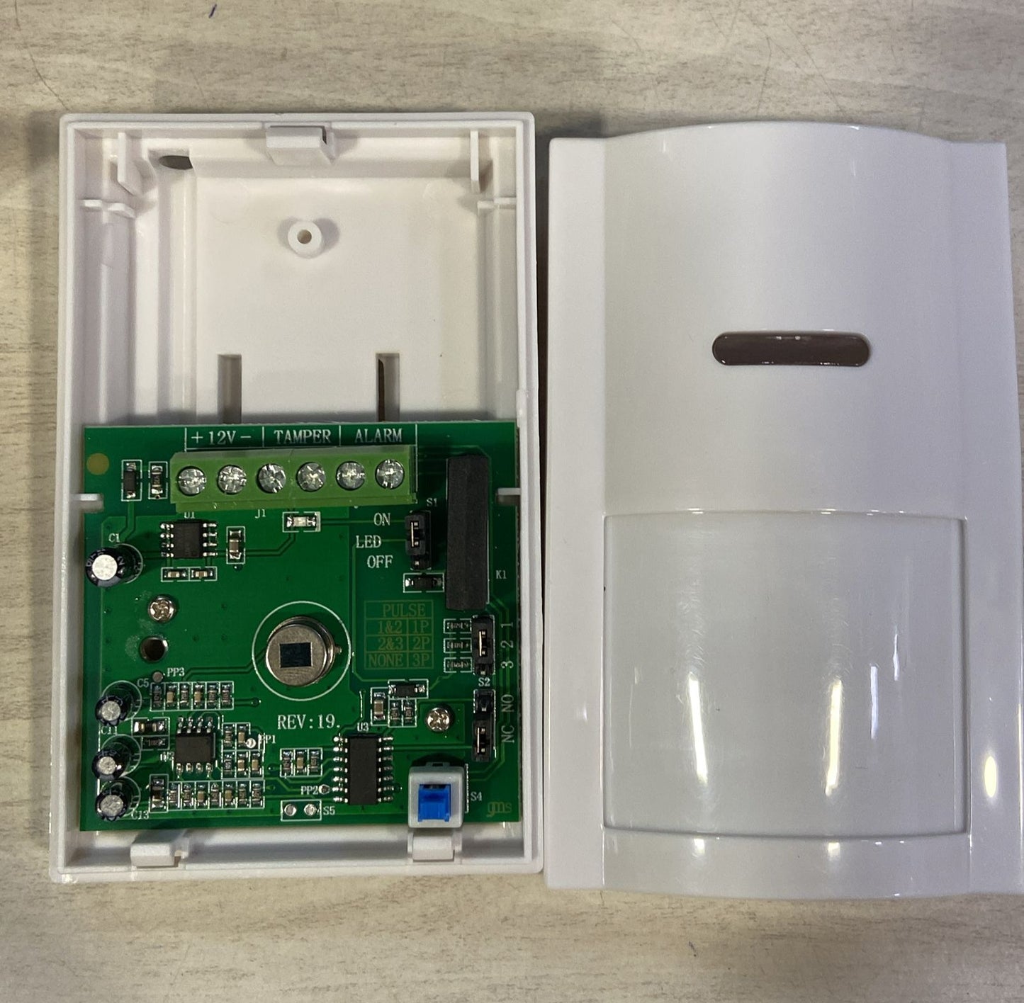 Wired PIR Motion Sensor for GSM Home Security Alarm Systems